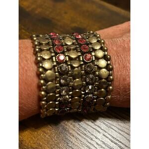 NWT Cache Stretchy Braclet                Cache jewelry